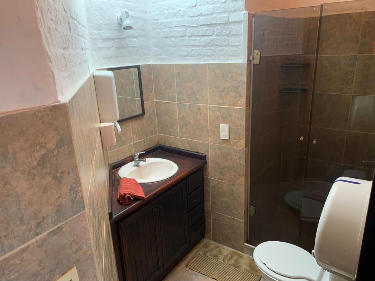 Piedra Alta Hostel & Suites ラ・ペドレラ エクステリア 写真